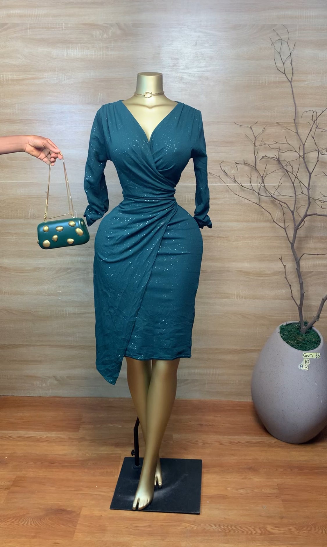 GUM63 SIZE10 Green DRESS Length42