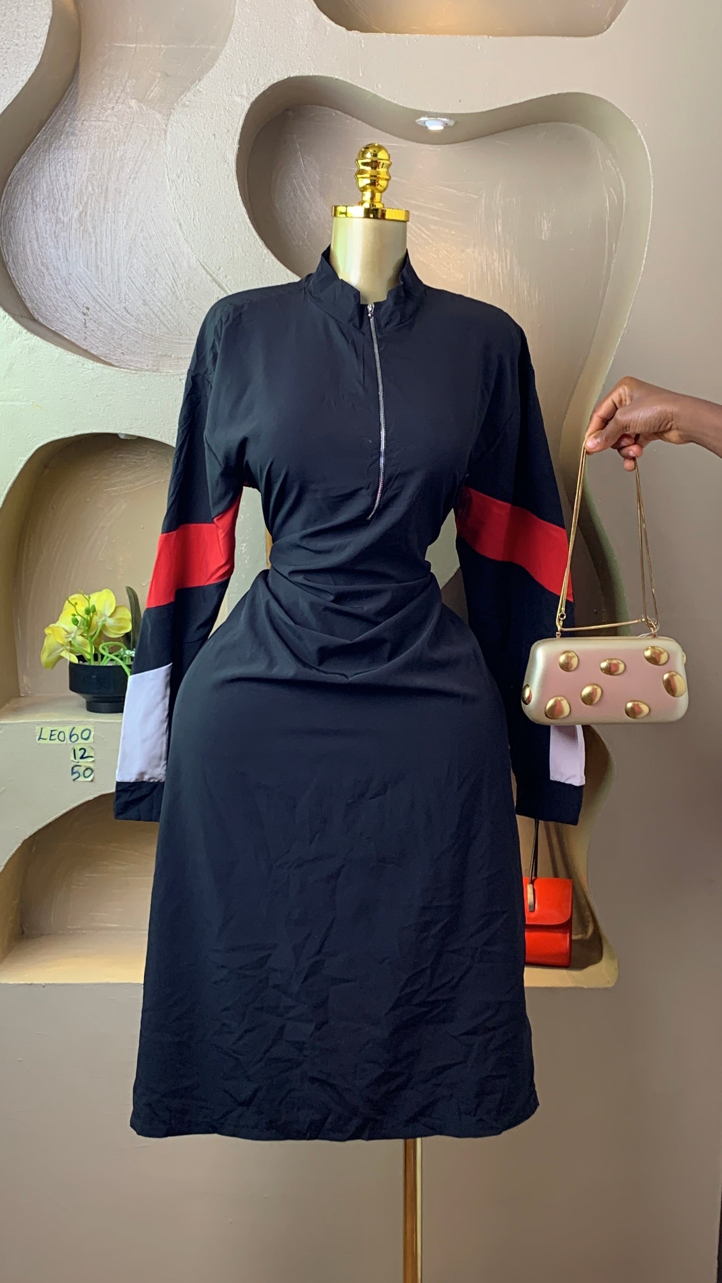 LEO60 BLACK DRESS SIZE12 Length50