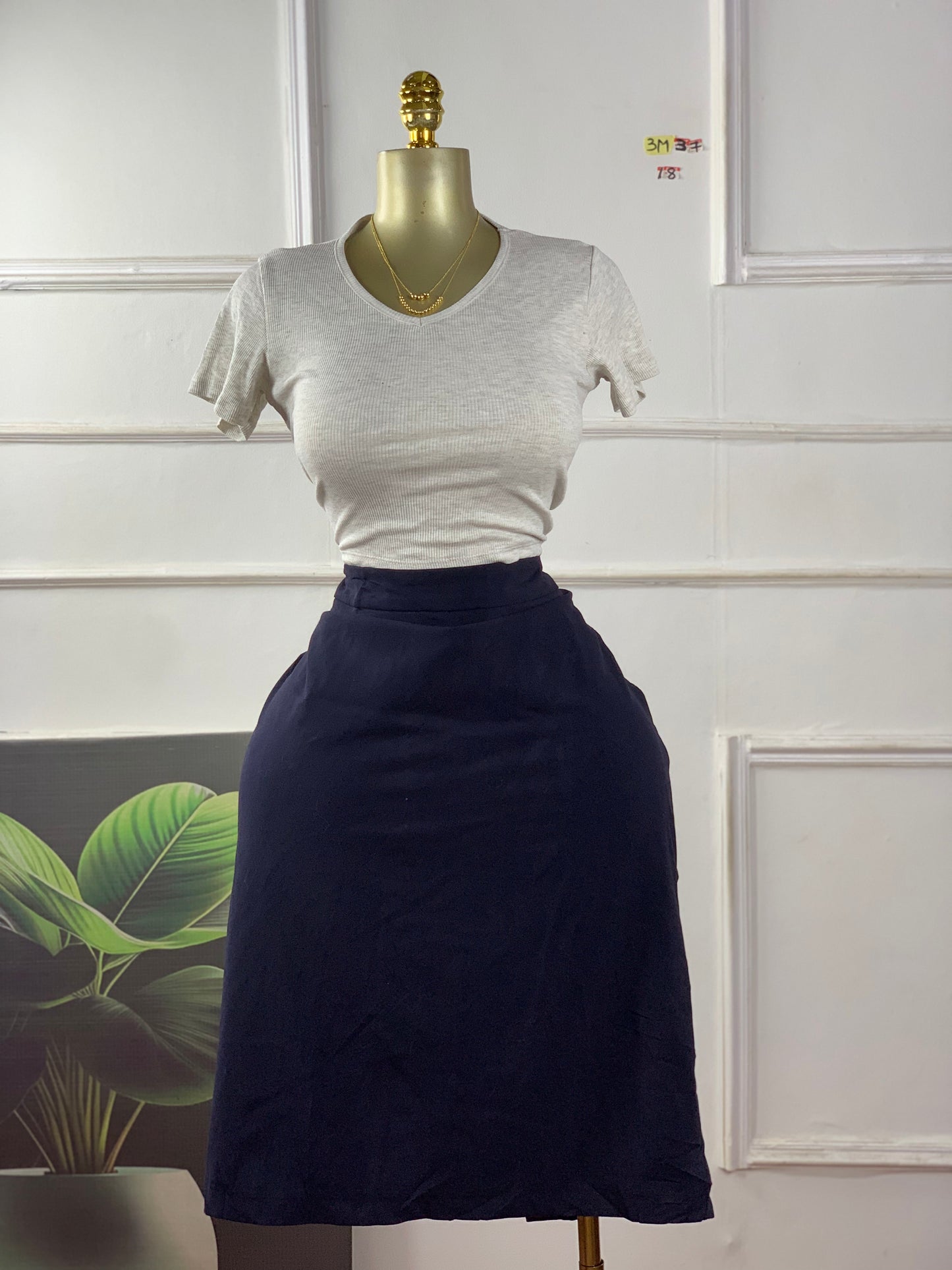 SIZE18 3M37 (Skirt only)