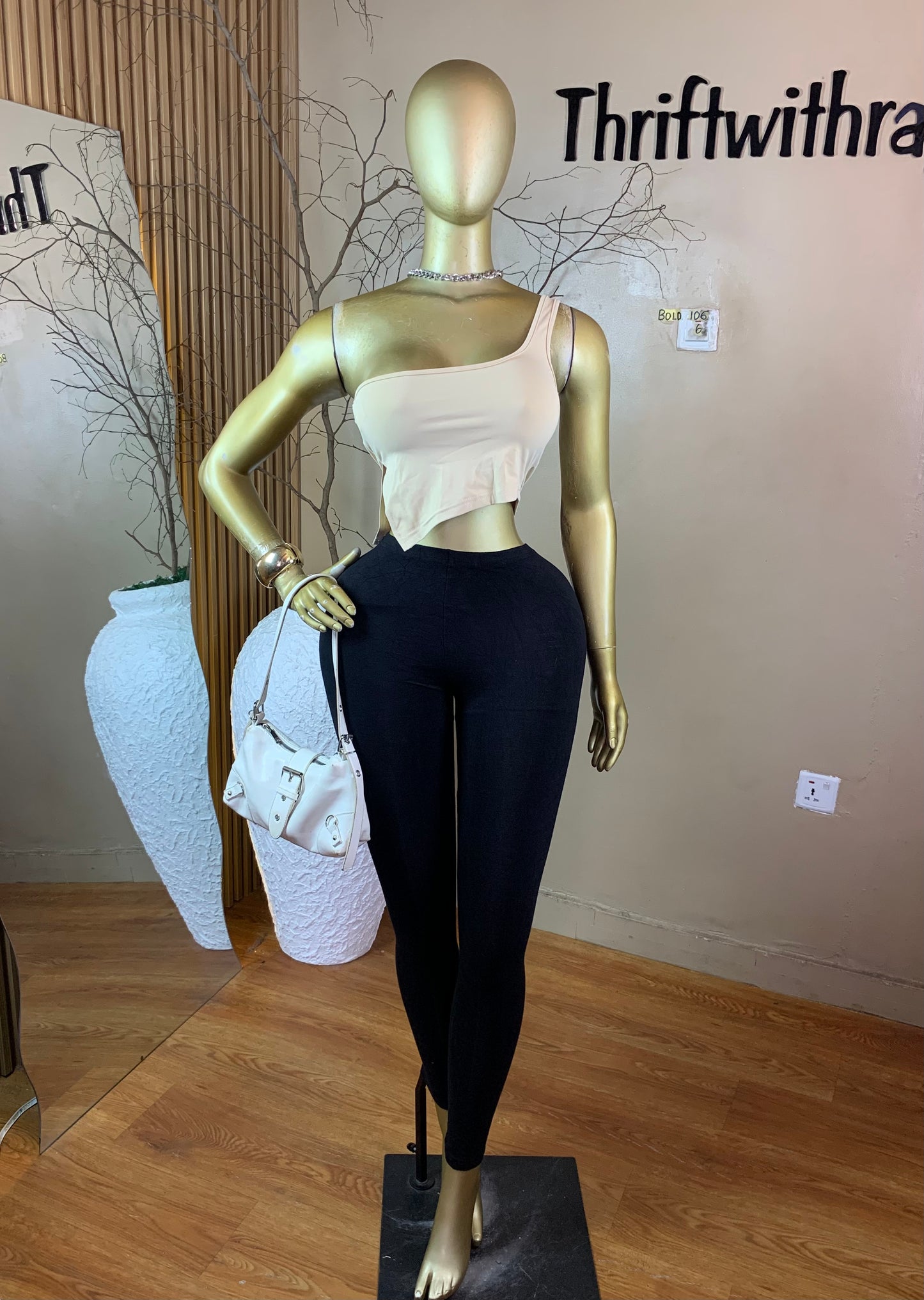 SIZE6 BOLD106 NUDE TOP