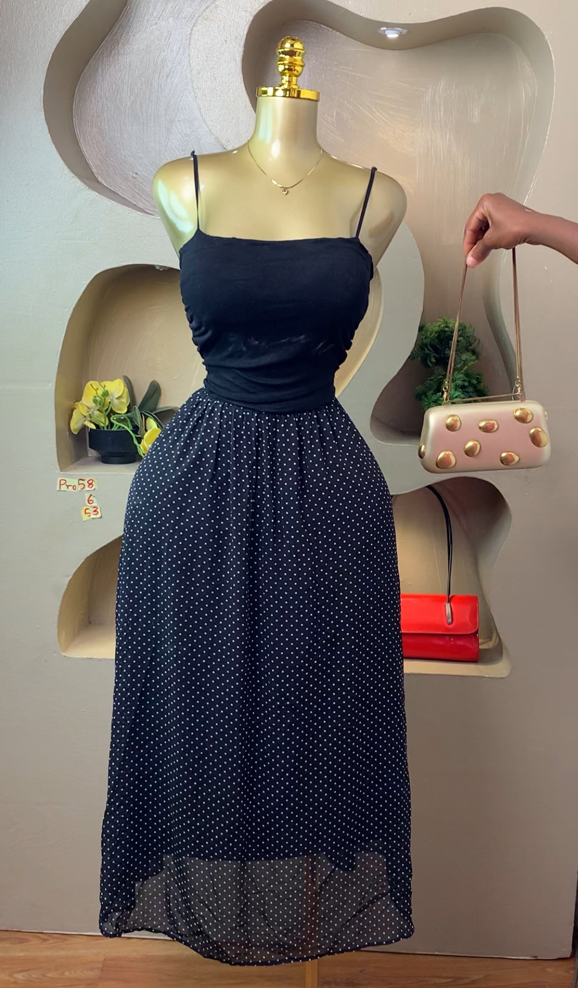 PRO58 SIZE6 Black DRESS Length53