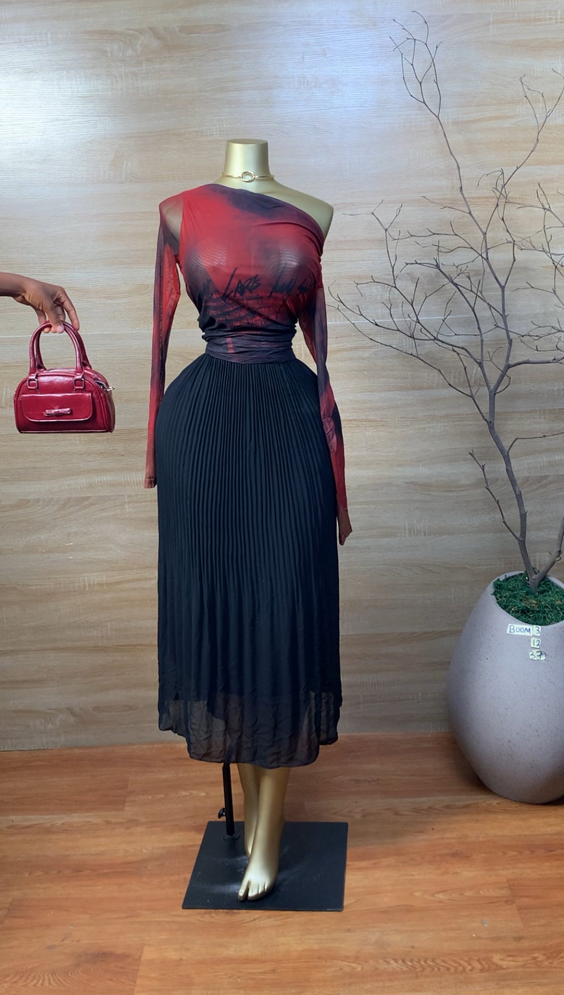 SIZE12 BOOM3 Black&Red top