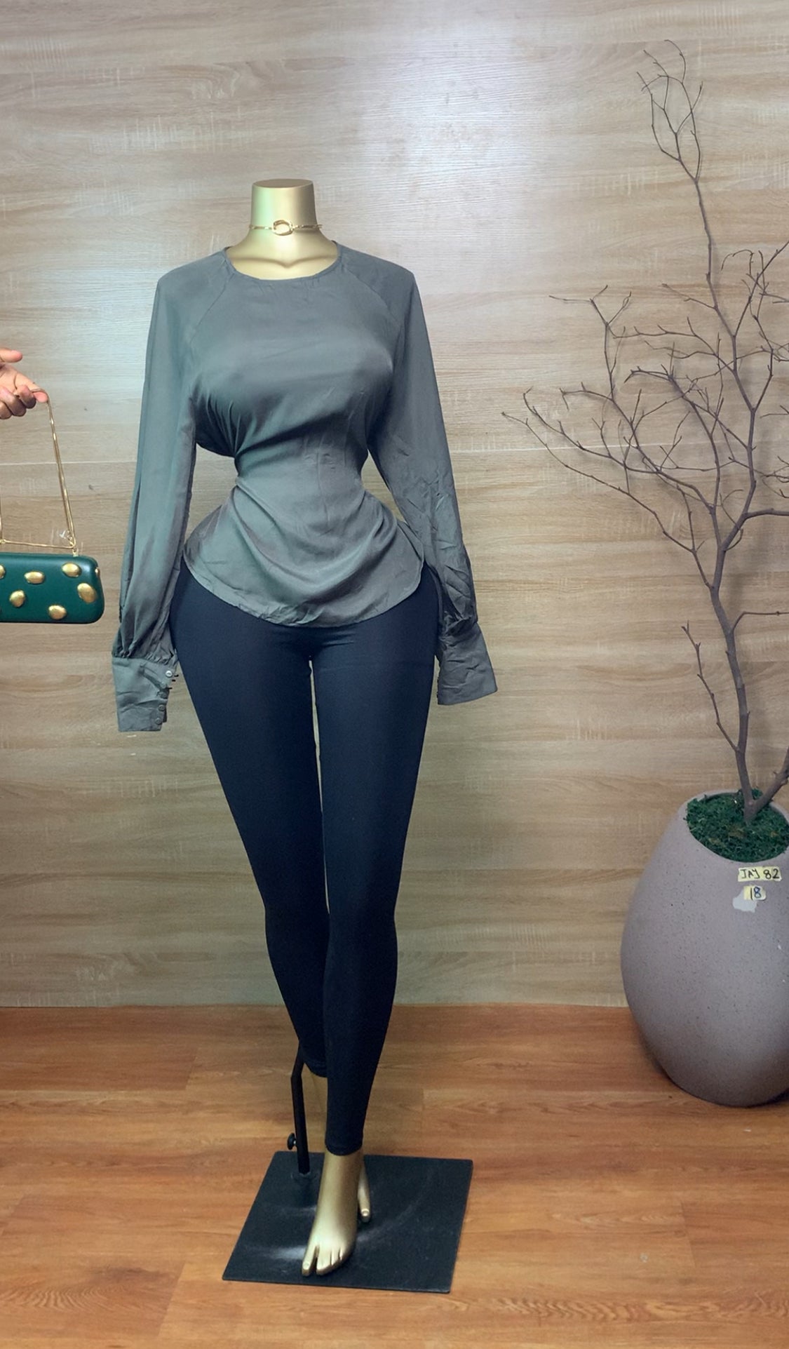 SIZE18 JAY81 Shade of green TOP