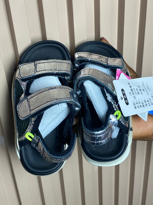 SIZE 22 sandal12