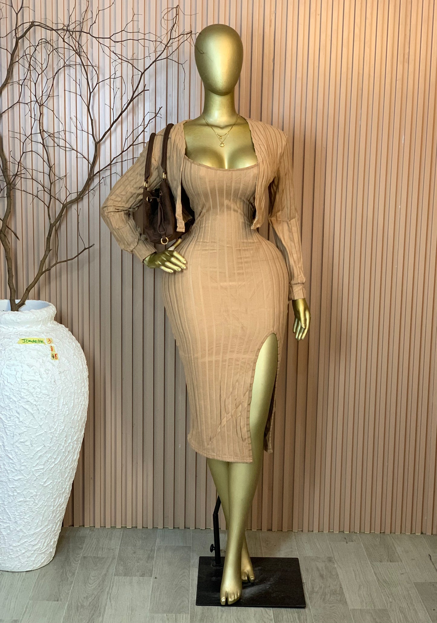 JOEDELLE3 SIZE8 Length Brand new two piece set