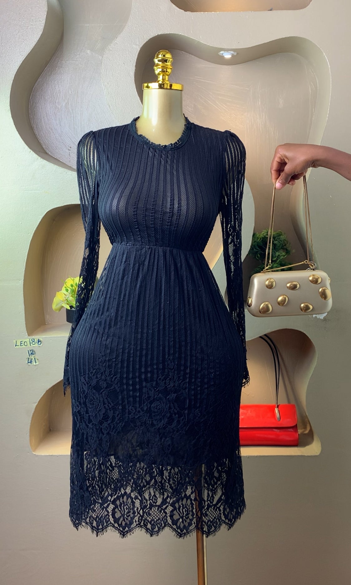 LEO186 BLACK DRESS SIZE12 Length41