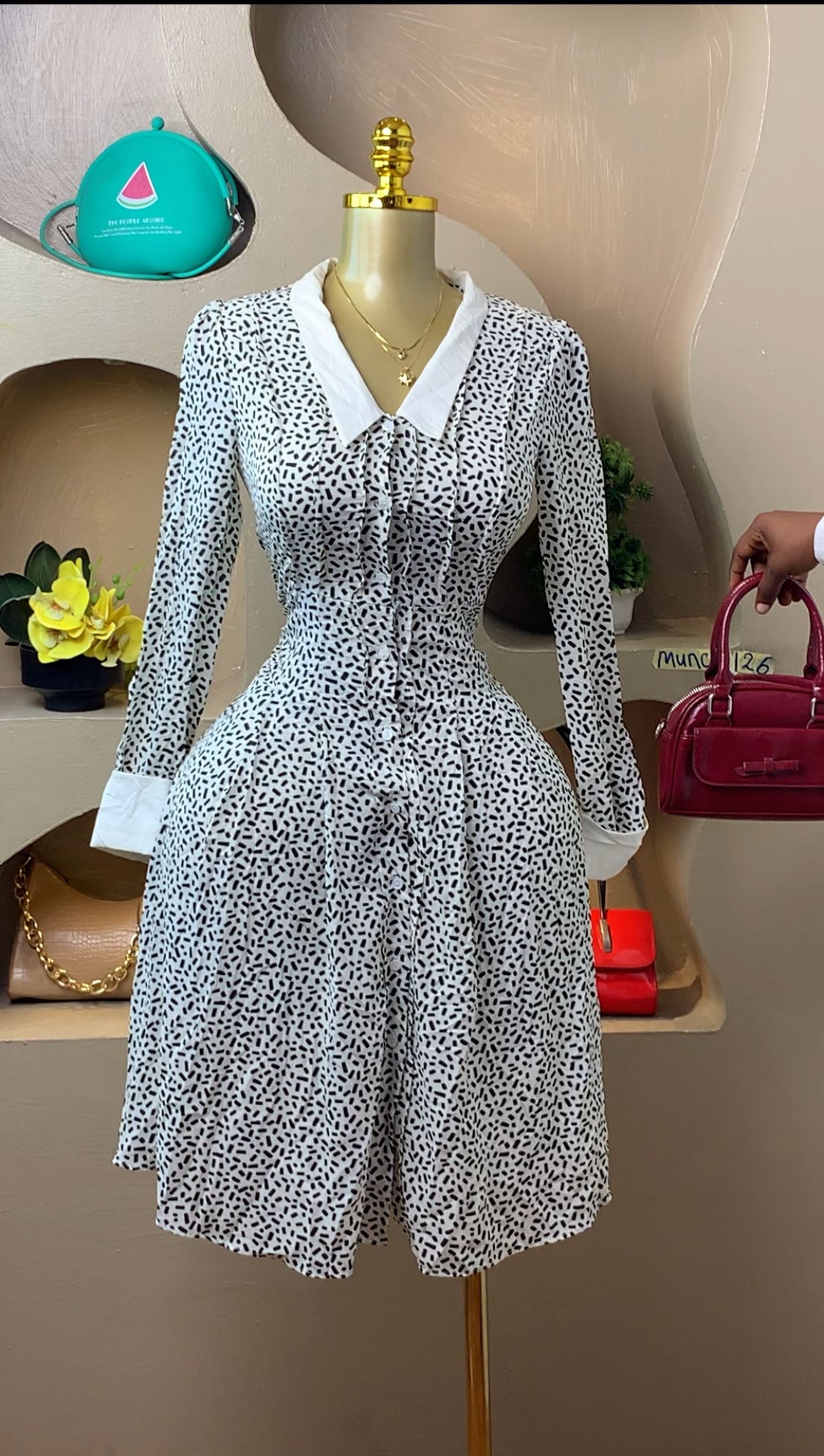 SIZE6 MUNCH126 Length42 (black&white)