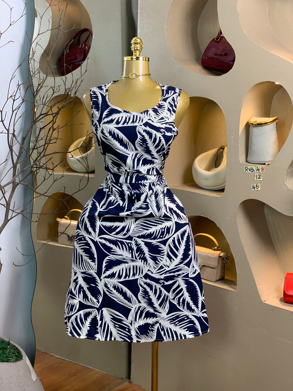 RUTH48 SIZE12 leaf print DRESS Length46