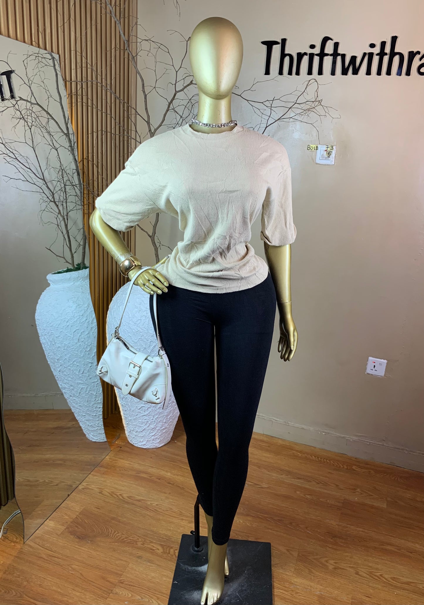 SIZE16 BOLD73 NUDE TOP