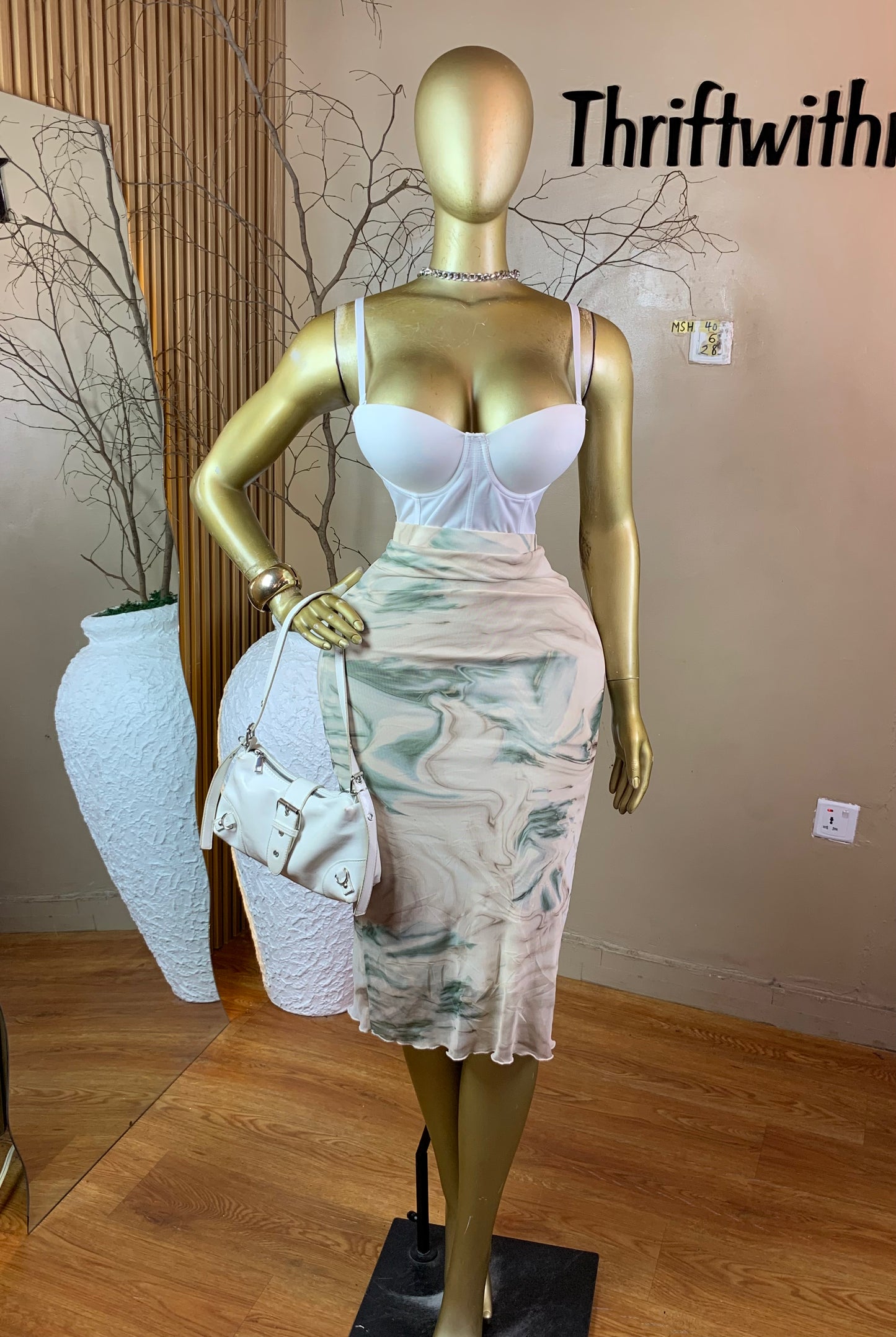 SIZE6/8 MSH40 MESH SKIRT ONLY Length28