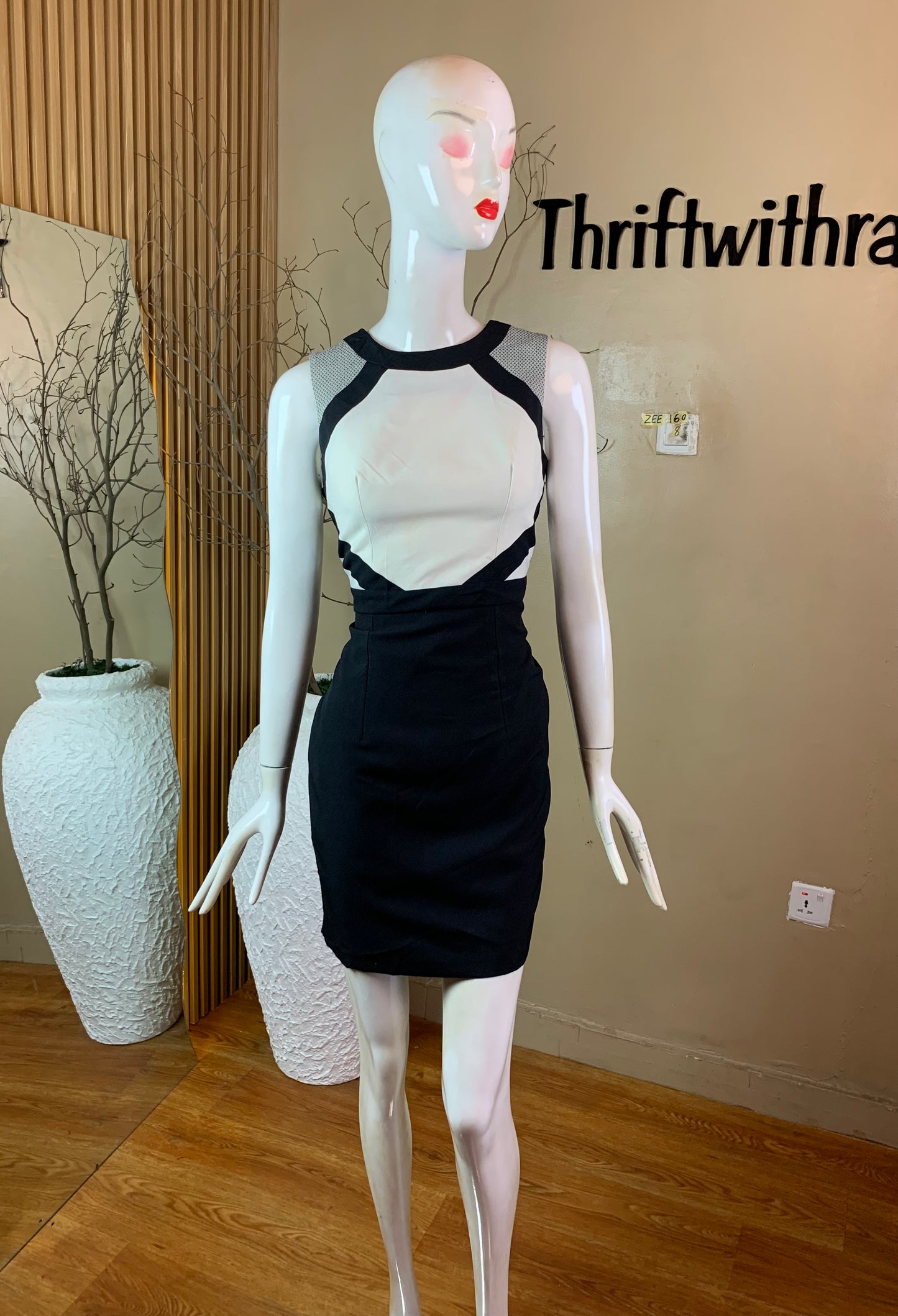 ZEE160 BLACK CORPORATE DRESS SIZE8(Little stain)