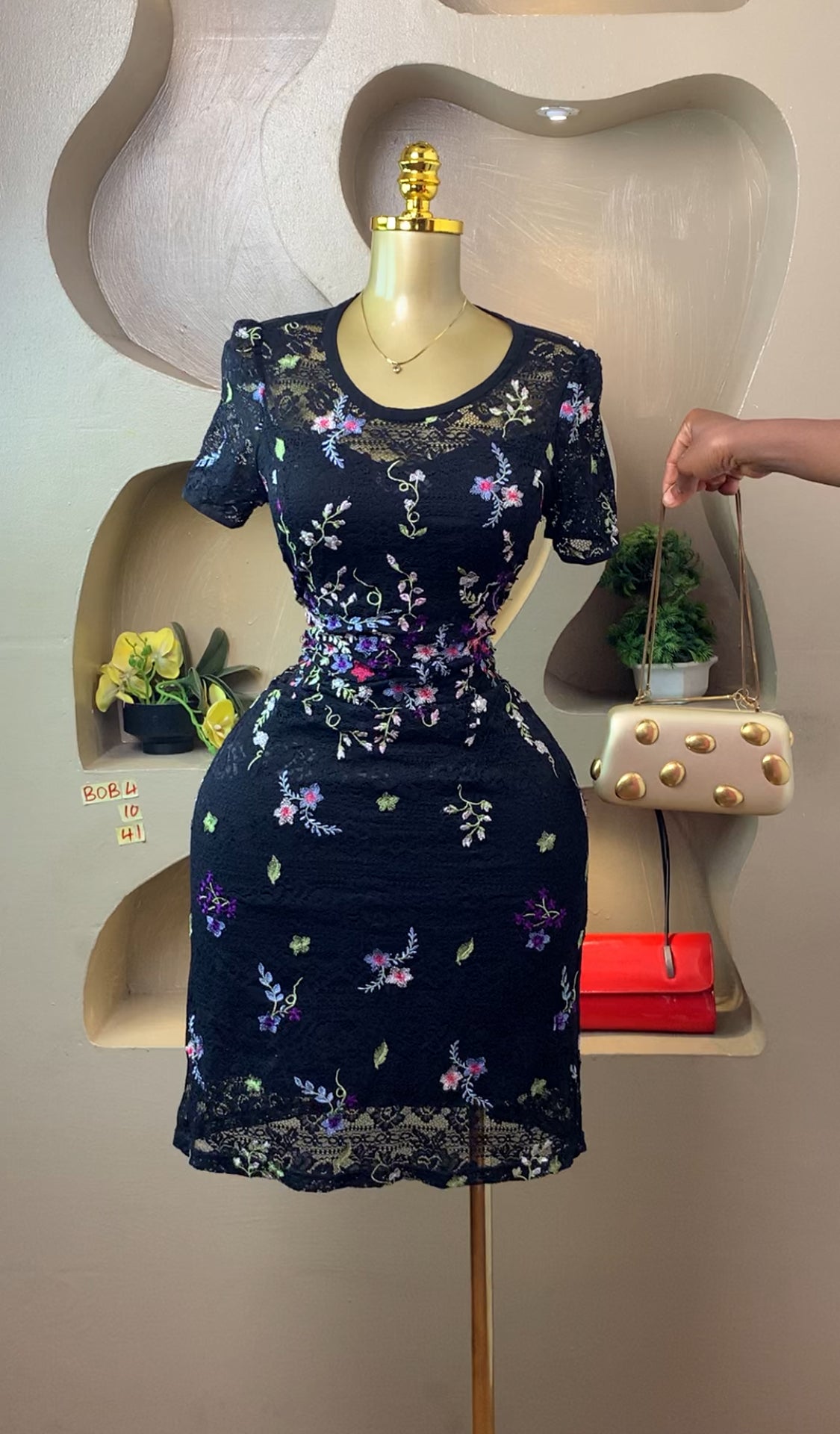 BOB4 SIZE10 Black floral DRESS Length41
