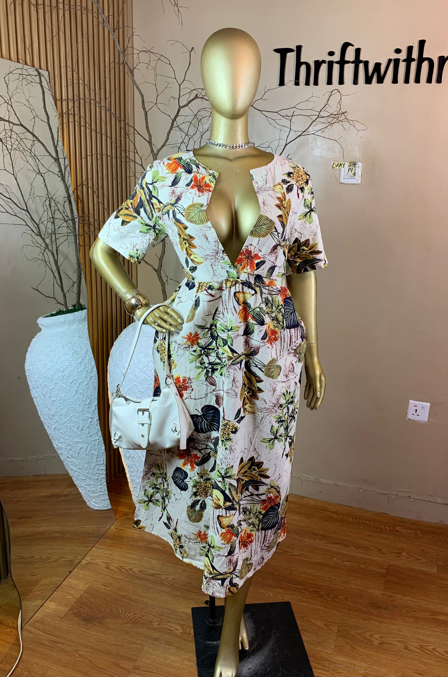 SIZE14 DRAY24 FLORAL DRESS