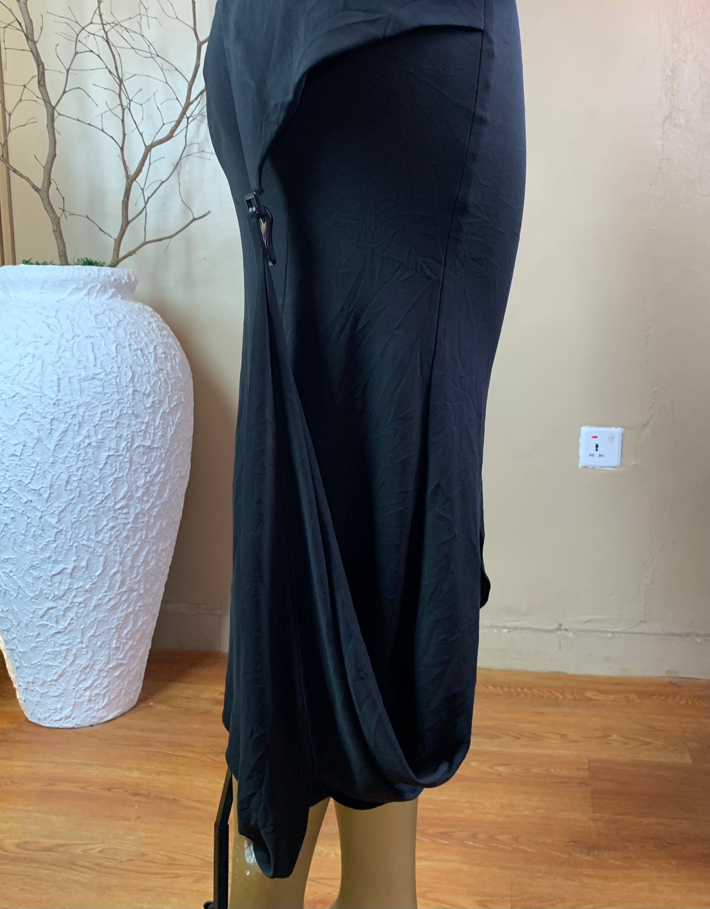 SIZE8 MSH44 BLACK SKIRT ONLY Length33