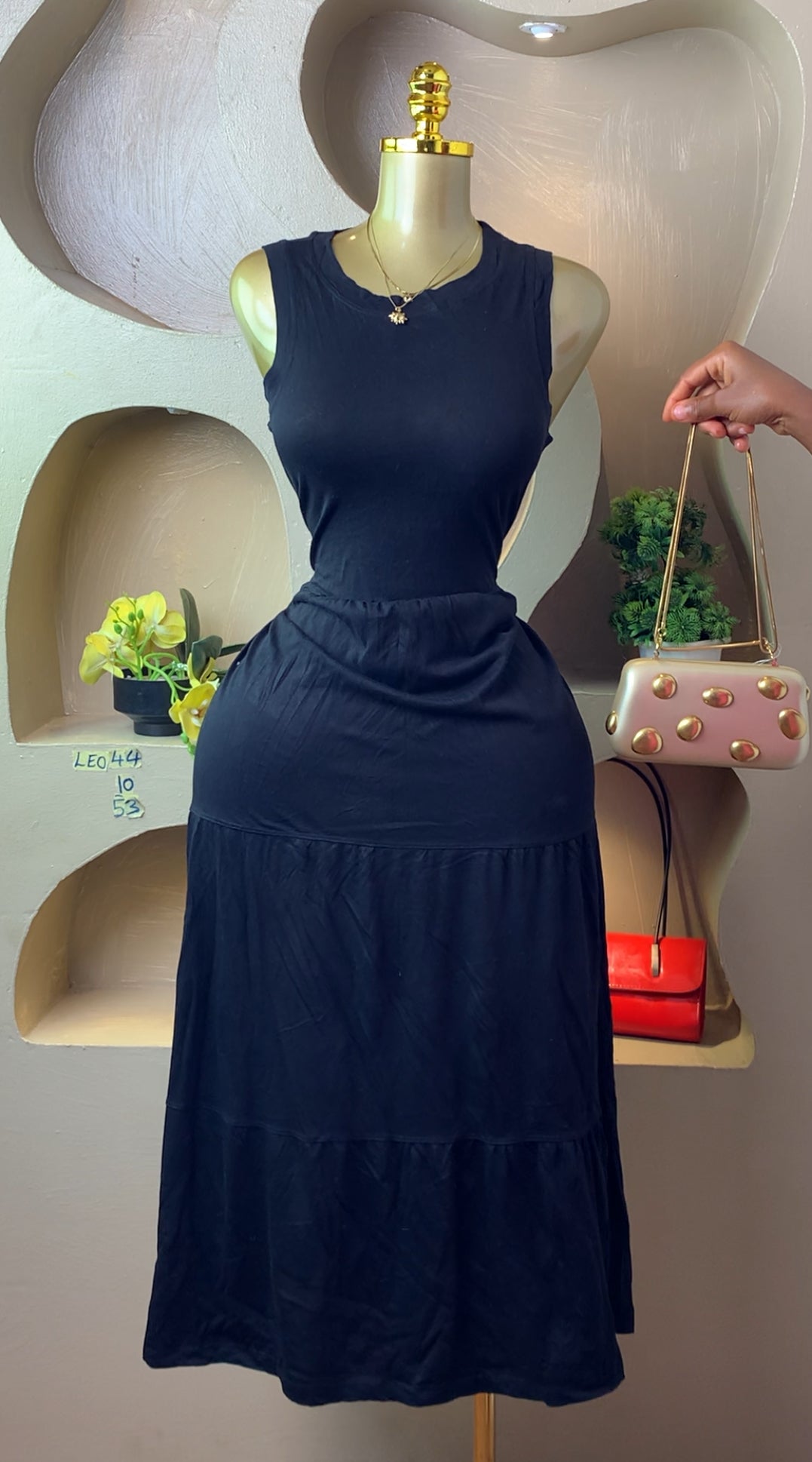 LEO44 BLACK DRESS SIZE10 Length44