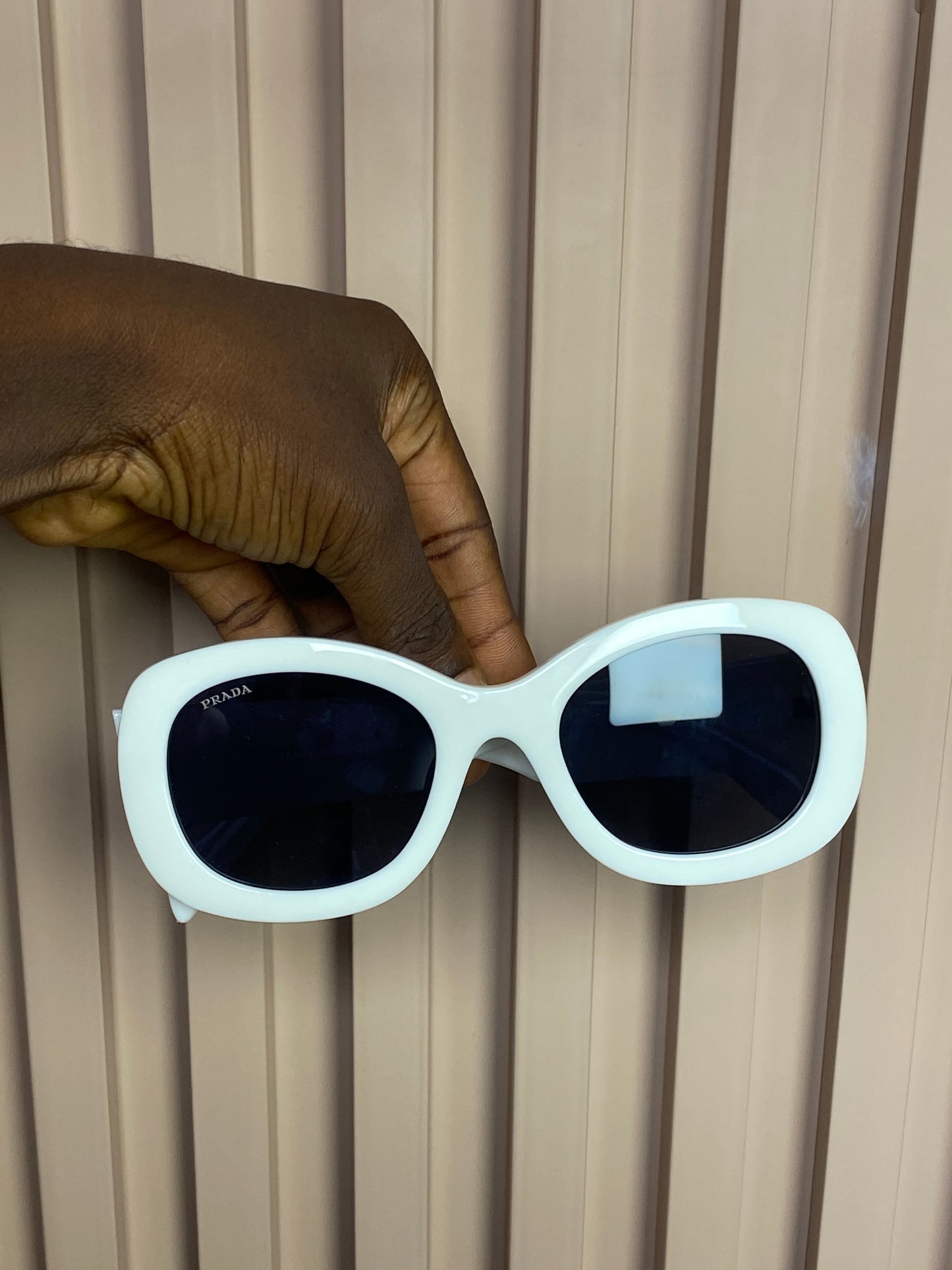 GLASSES 17