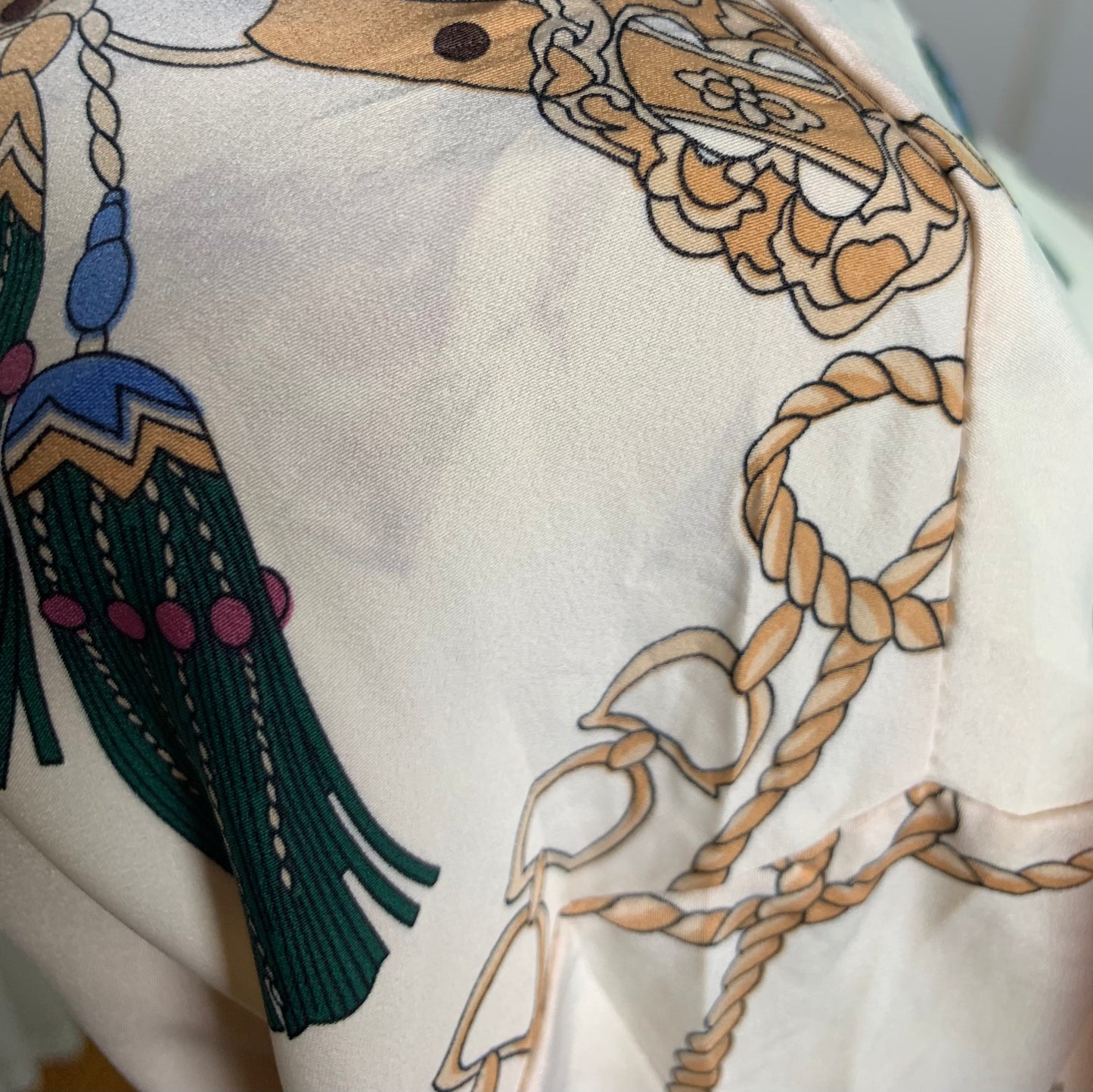 LOLA30 SIZE10 Top only Little stain