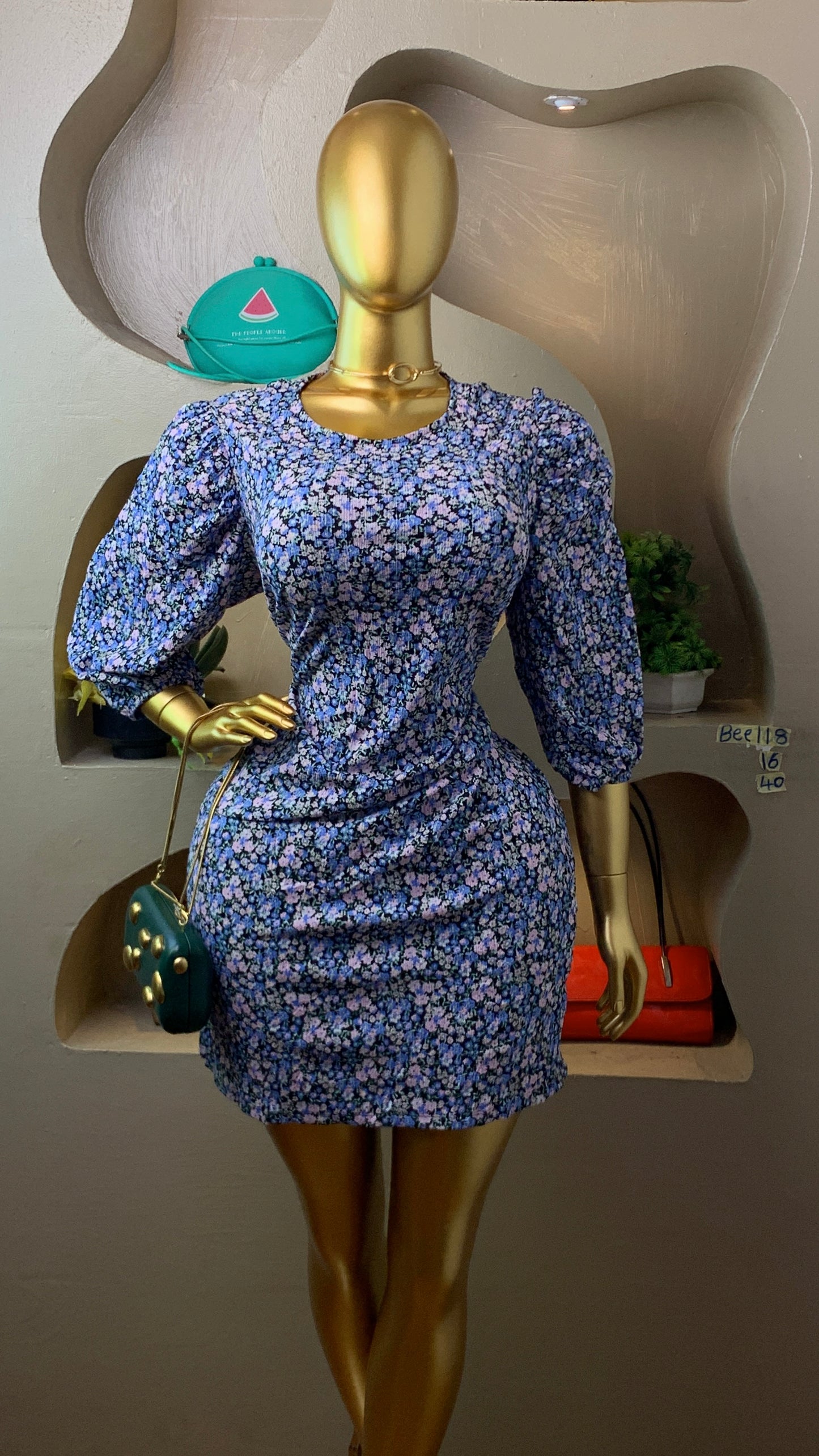 SIZE16 BEE118 Length40 (floral)