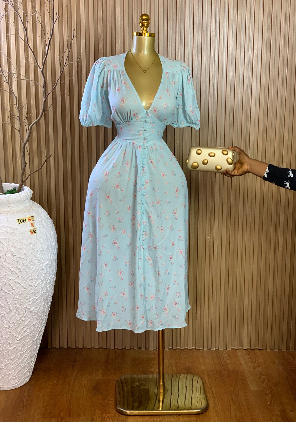 TOBI65 SIZE8 Length46 two buttons off