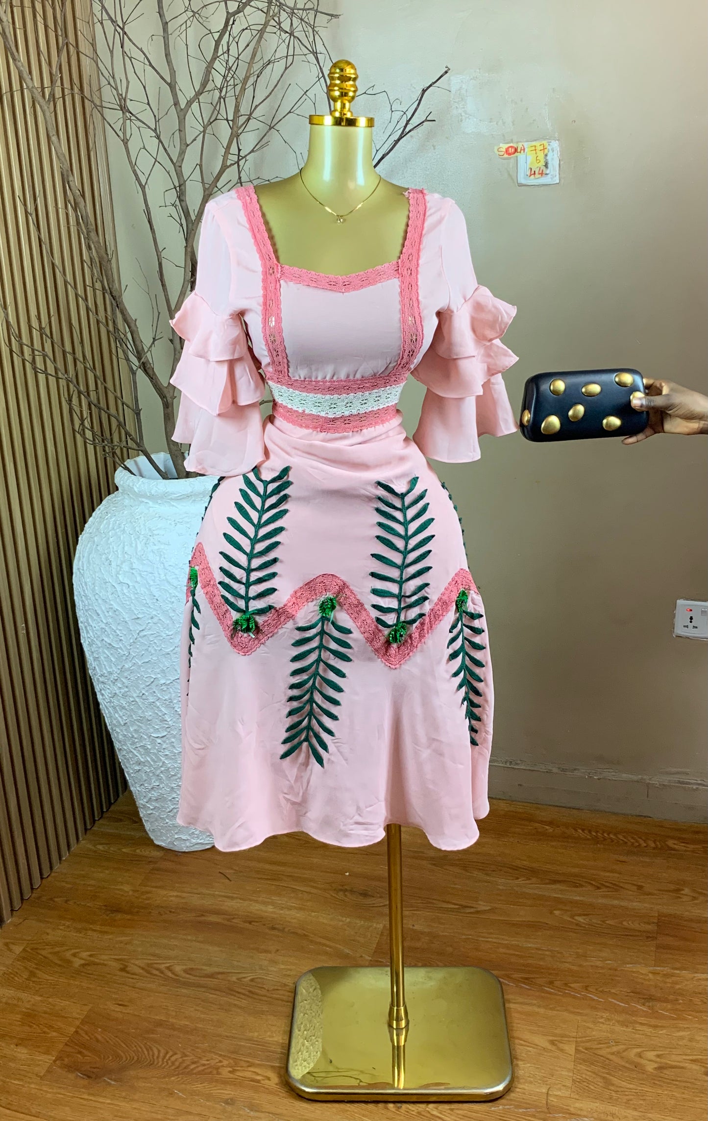 SOLA77 SIZE6 Length44 dress