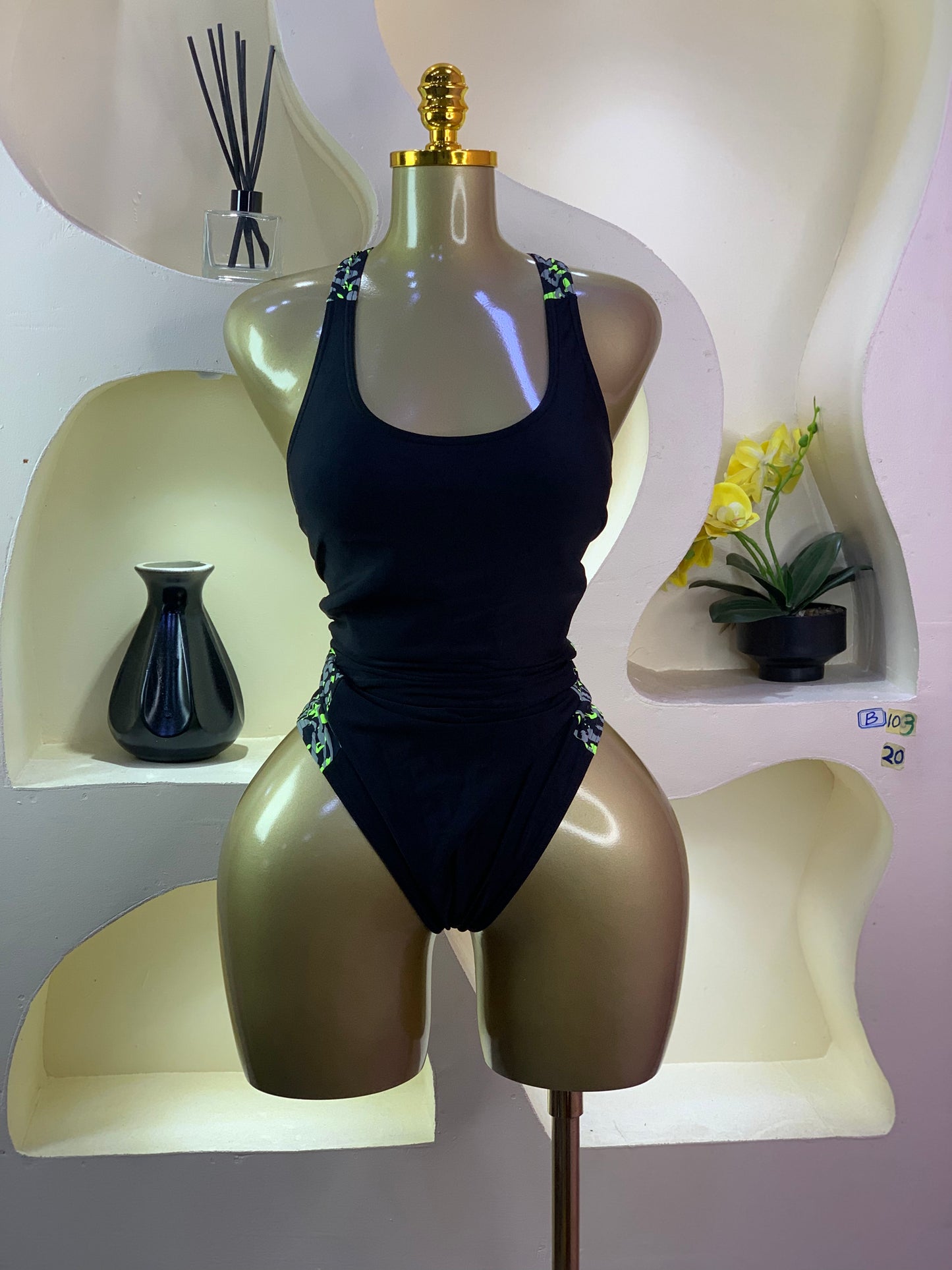 SIZE20 BIKINI103