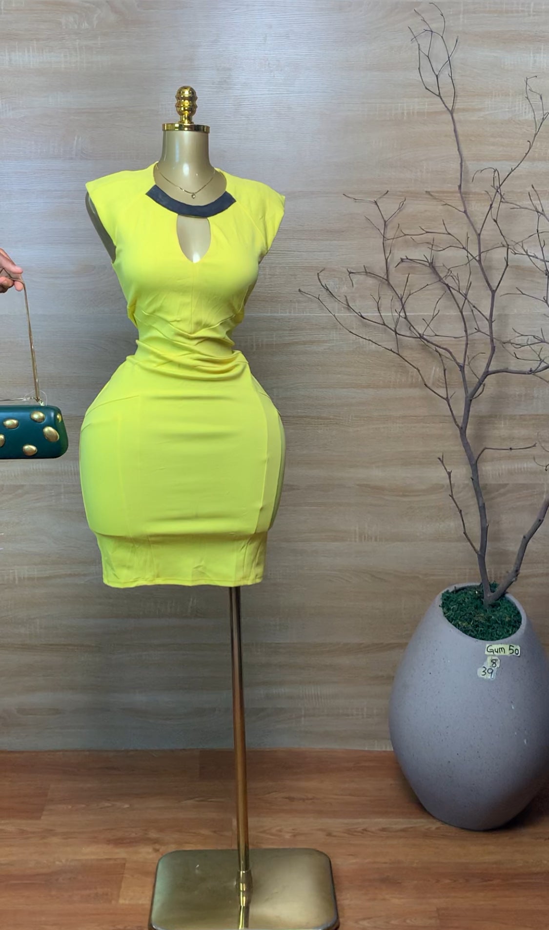 GUM50 SIZE8 Yellow DRESS Length39