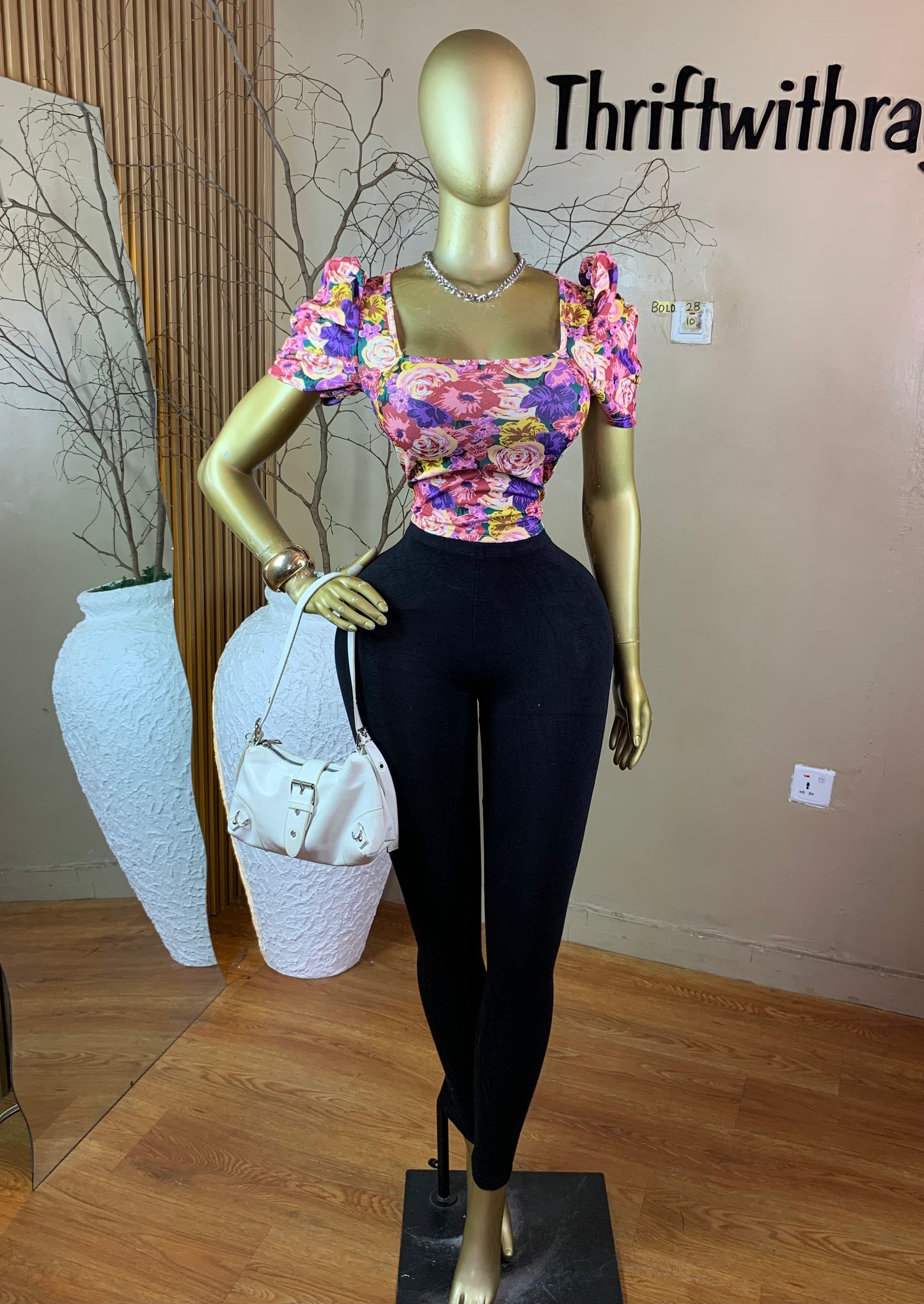 SIZE10 BOLD28 FLORAL TOP