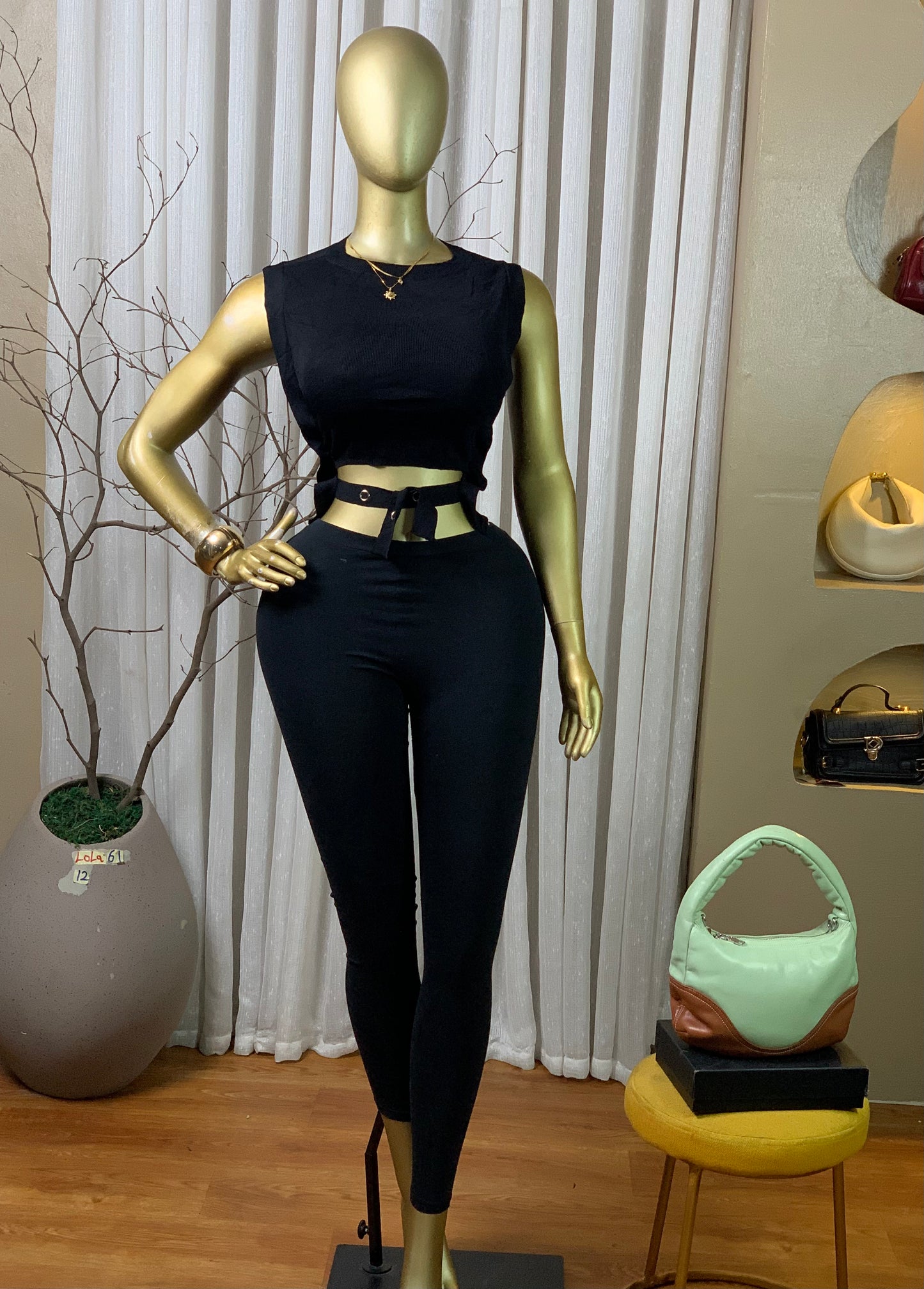 LOLA61 SIZE12 black top
