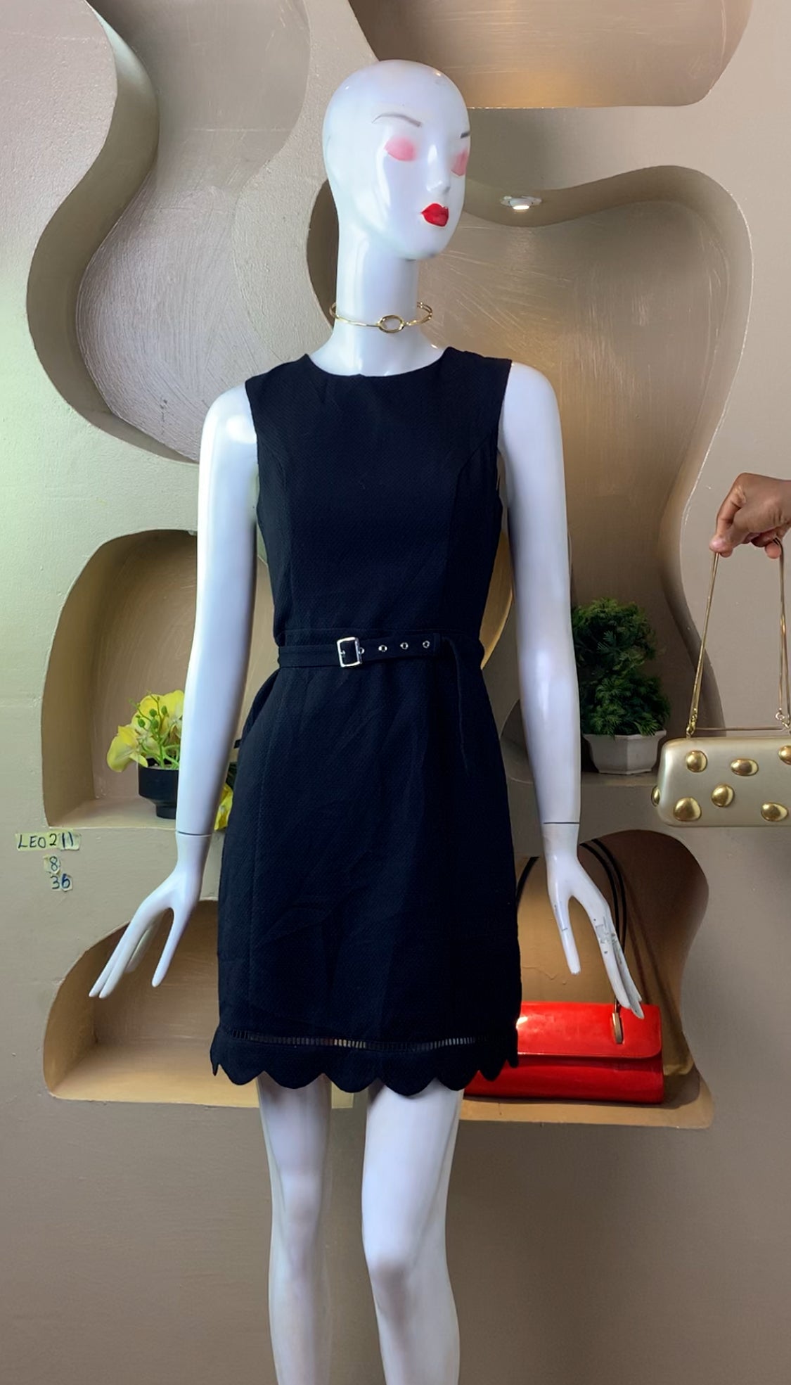 LEO211 BLACK DRESS SIZE8