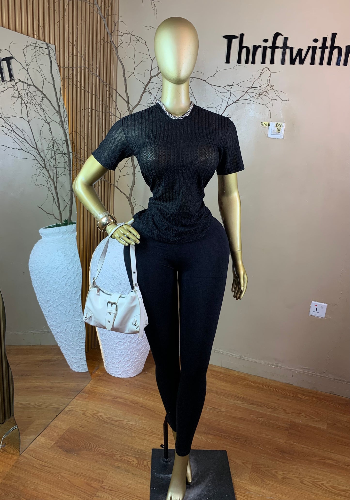 SIZE10 BOLD69 BLACK TOP