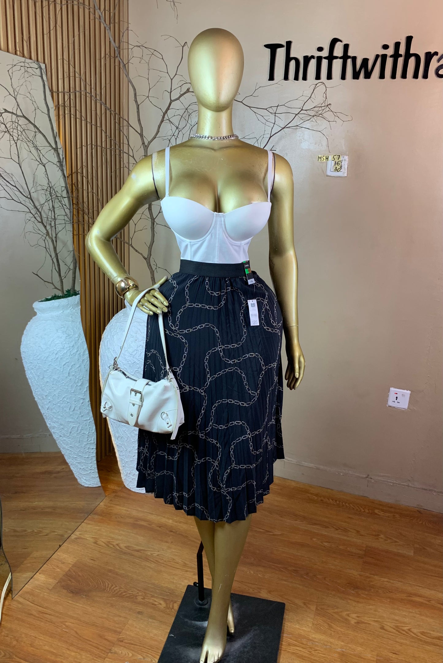 SIZE16 MSH57 PLEAT SKIRT ONLY Length30