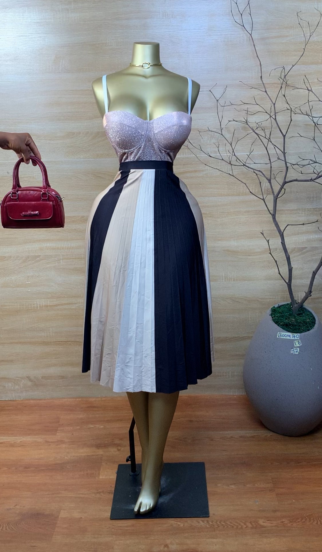 SIZE16 BOOM40 Skirt Length32