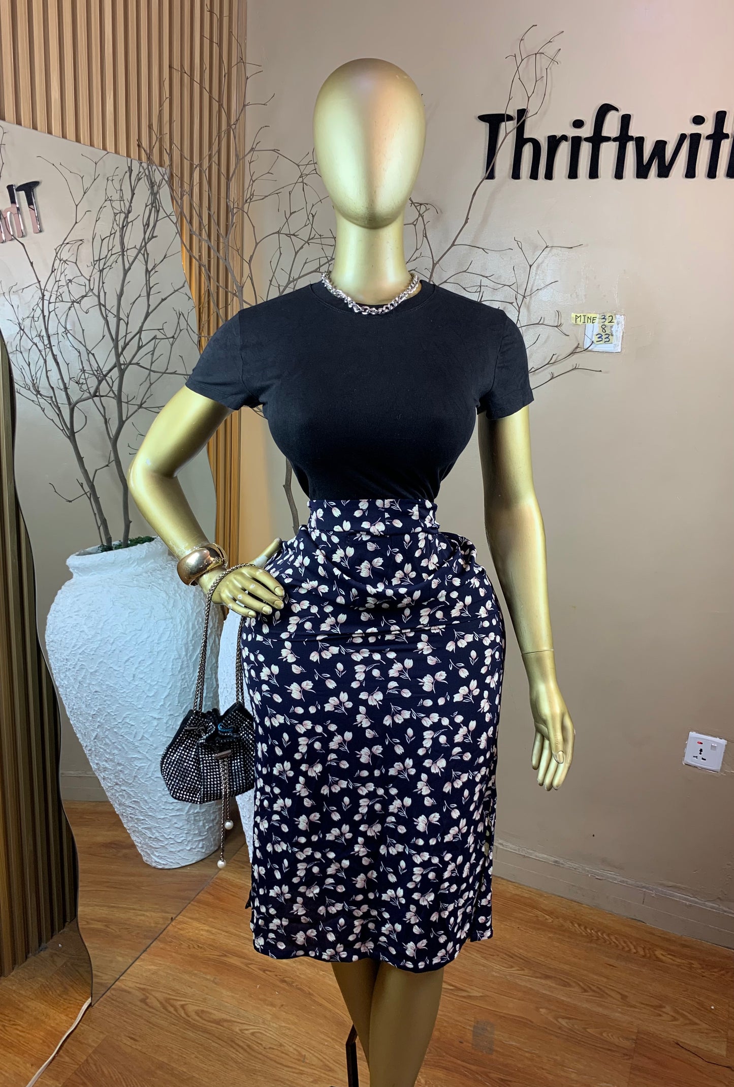 SIZE8 MINE32 Length33(Skirt only)