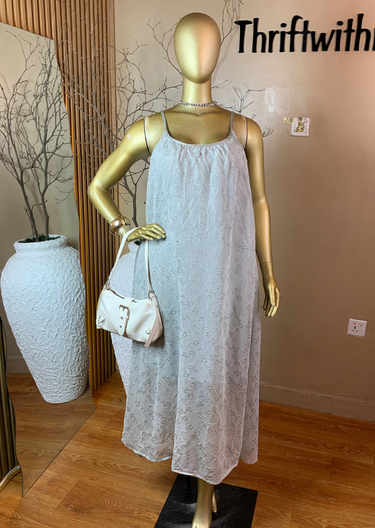 ZEE9 SILVER DRESS SIZE10 Length55(free dress)