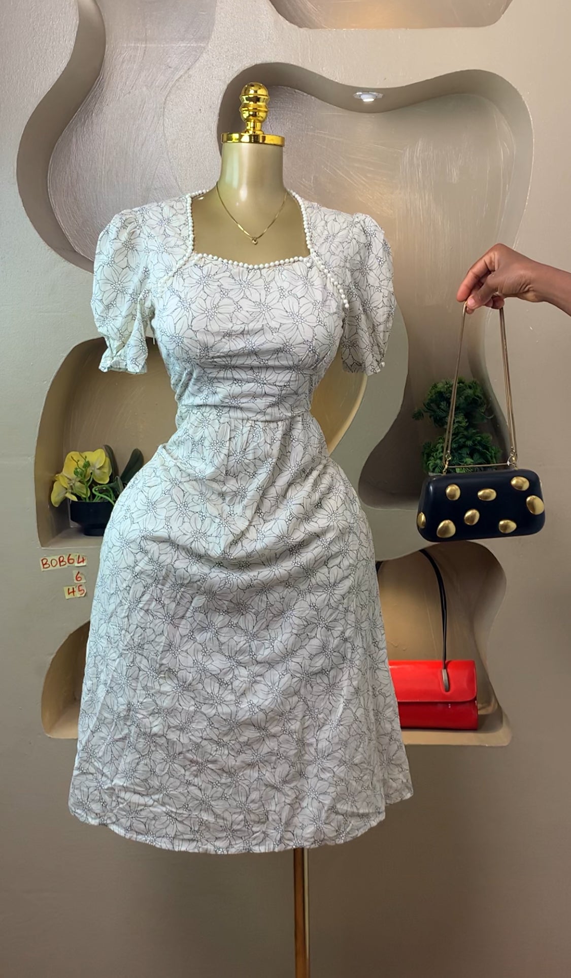 BOB64 SIZE6 DRESS Length45