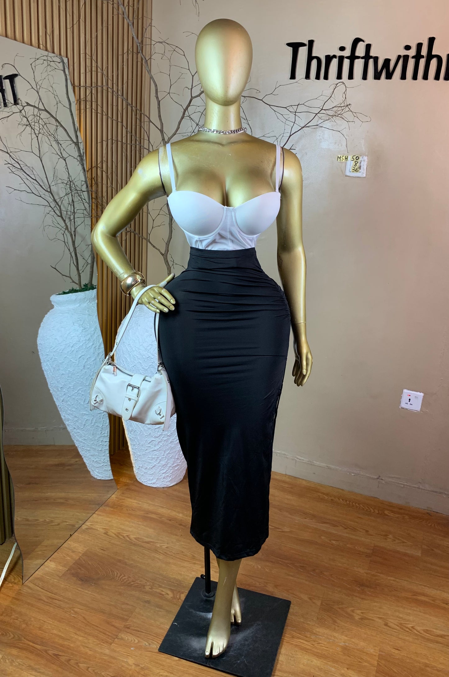 SIZE8 MSH50 BLACK SKIRT Length36