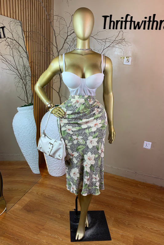 SIZE8 MSH97 FLORAL SKIRT ONLY