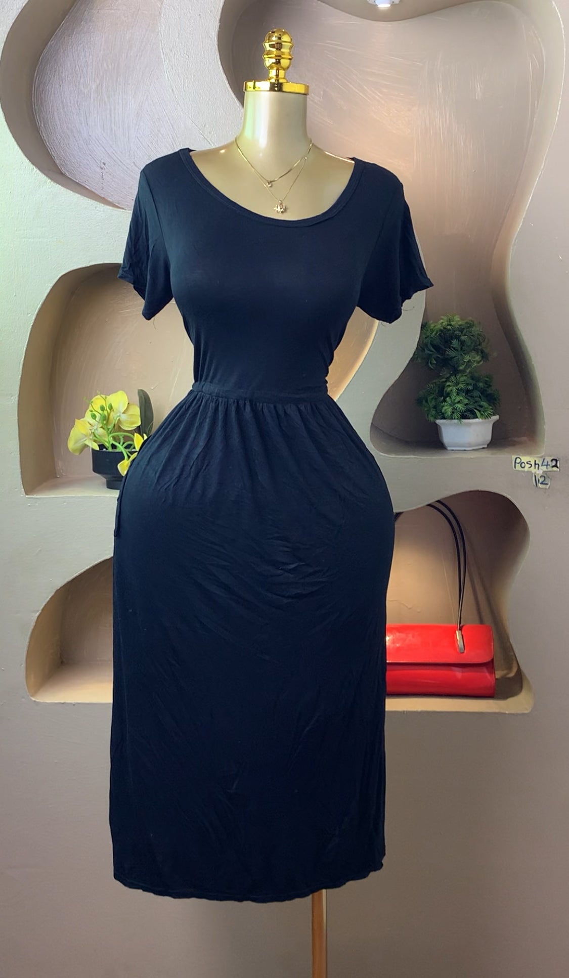POSH42 BLACK DRESS SIZE12