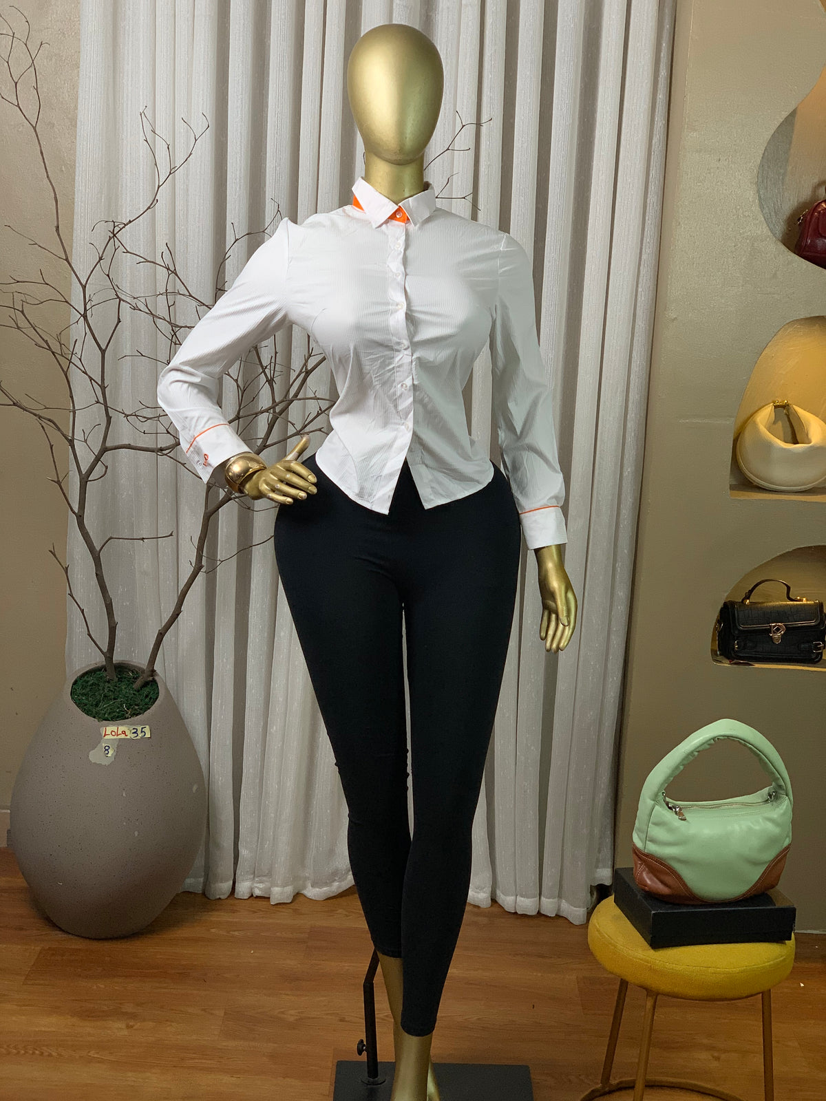 LOLA35 SIZE8 white shirt