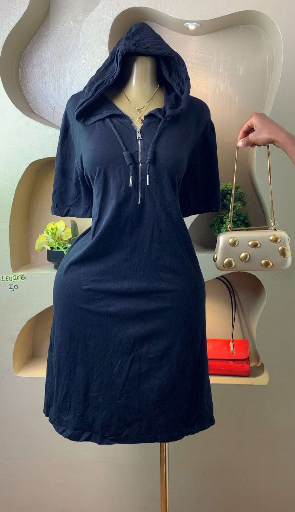 LEO206 BLACK DRESS SIZE20
