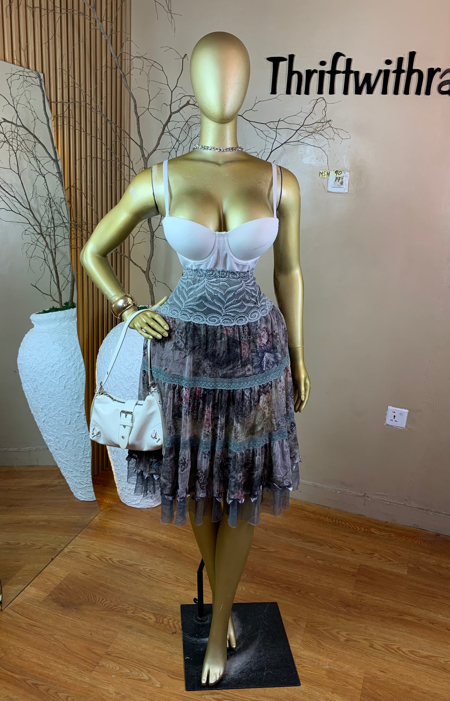 SIZE14 MSH90 FLORAL SKIRT ONLY