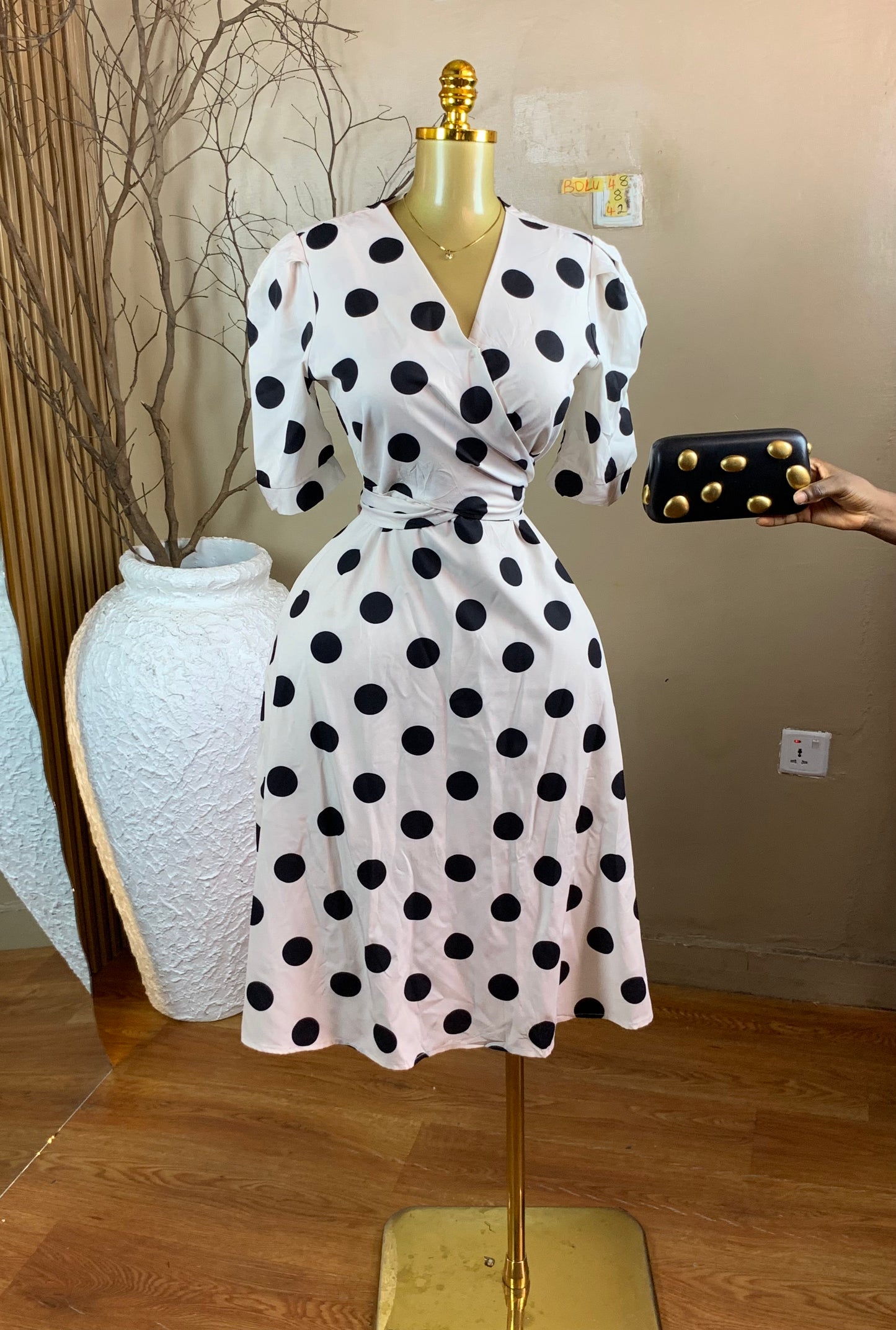 BOLU48 SIZE8 Length42 White&black corporate dress