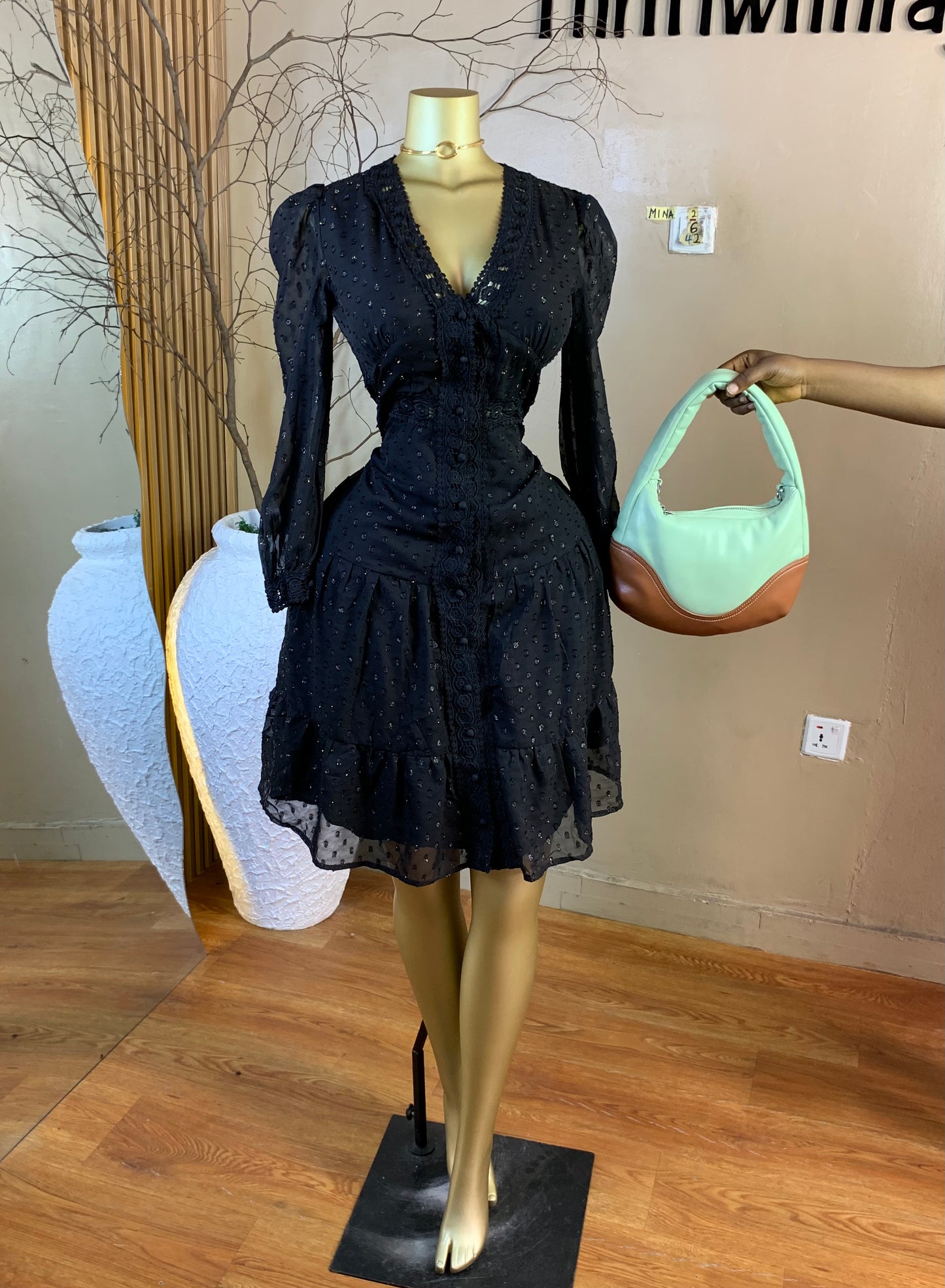 MINA2 SIZE6/8 Length42 black dress