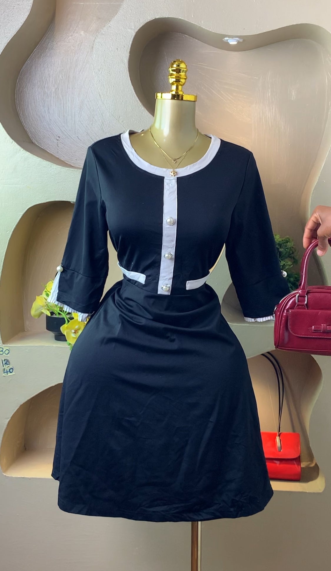 ZILA30 BLACK CORPORATE DRESS SIZE12 Length40