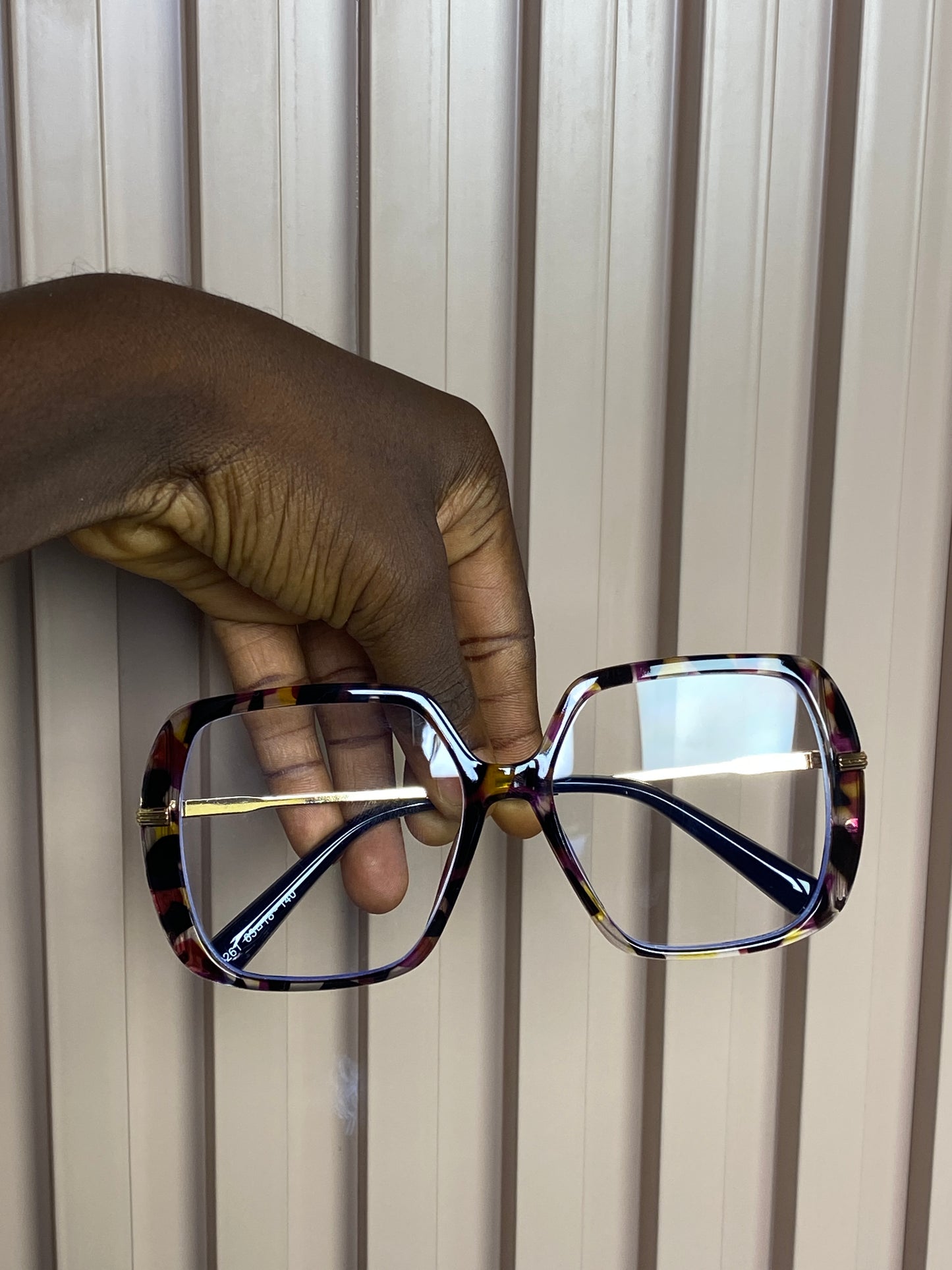 GLASSES 12