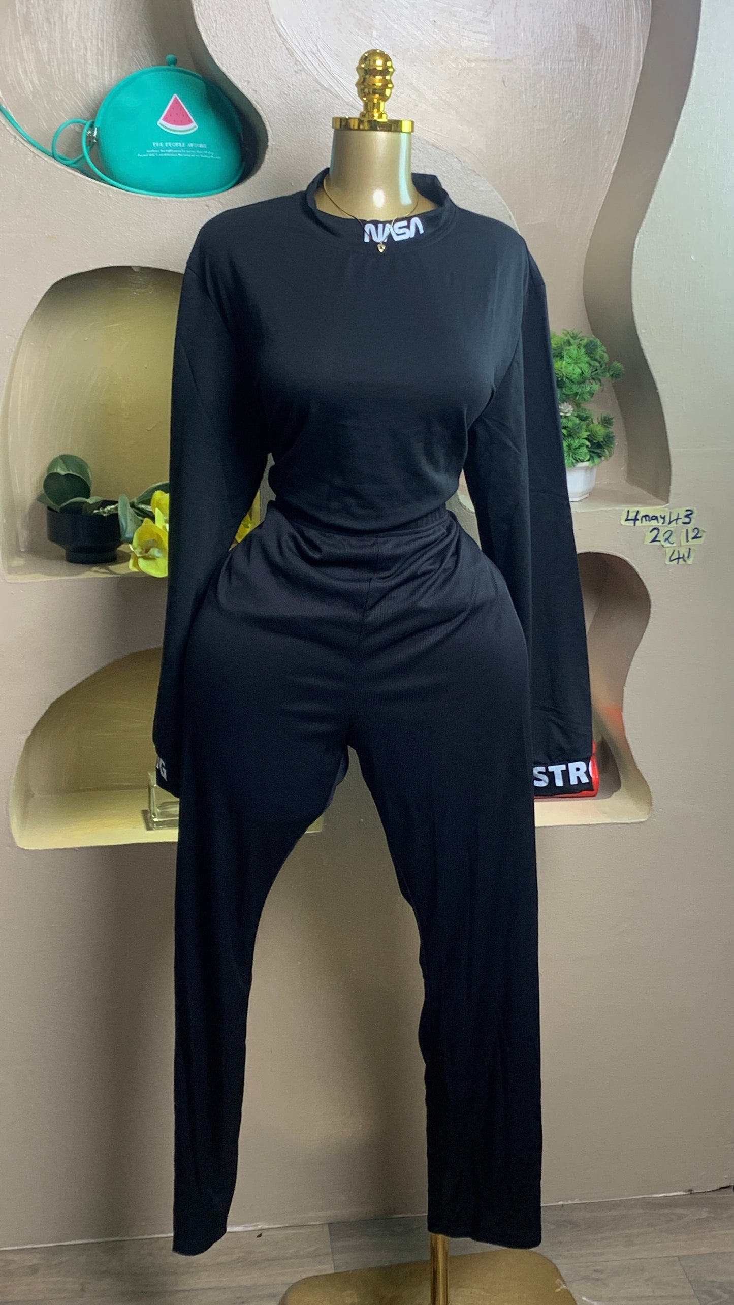 SIZE22 4MAY43 Length41 (pant only)