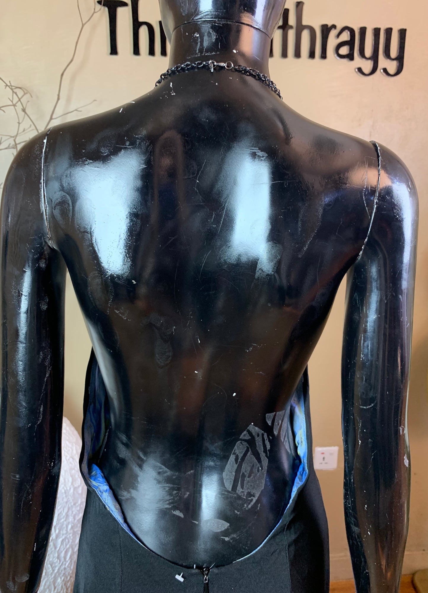 ZEE130 BLACK BACKLESS PARTY DRESS SIZE10 Length 59