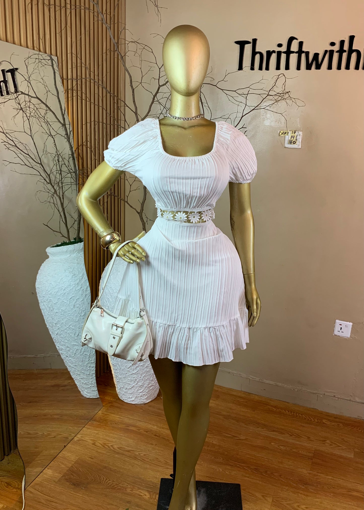 SIZE12 DRAY17 WHITE DRESS Length40