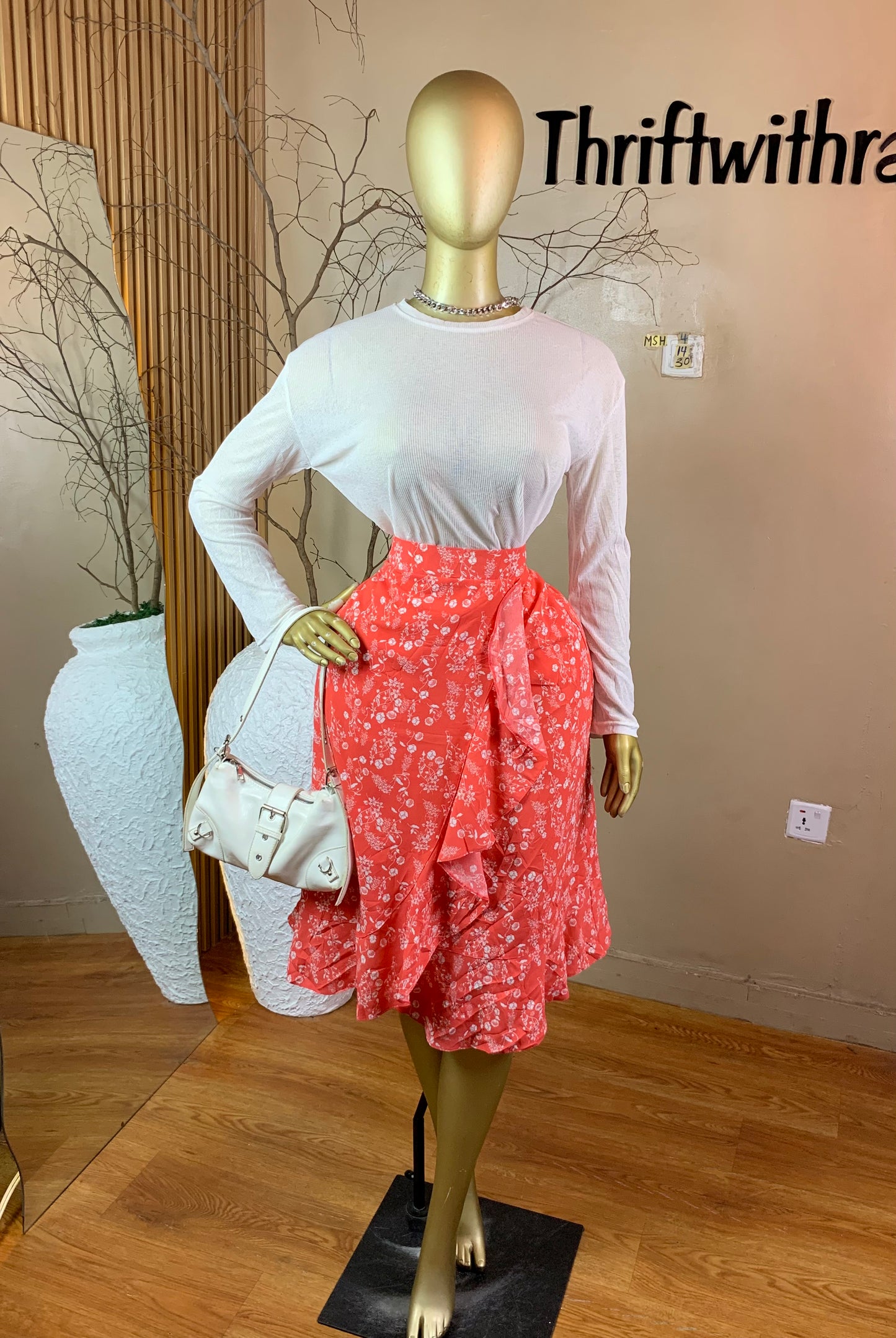 SIZE14 MSH4 FLORAL SKIRT ONLY Length30