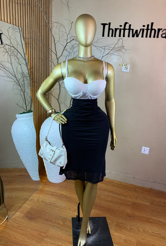 SIZE6 MSH69 MESH BLACK SKIRT